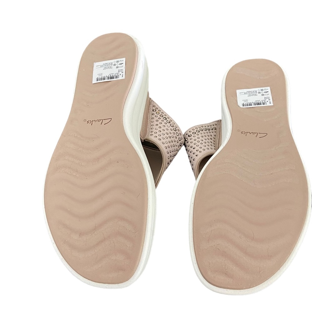 Clarks wedge sandals with studded design. Like new. Beige. - Picture 4 of 12